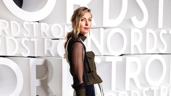 Potret Petenis Cantik Maria Sharapova yang Umbar Nomor Ponsel di Instagram