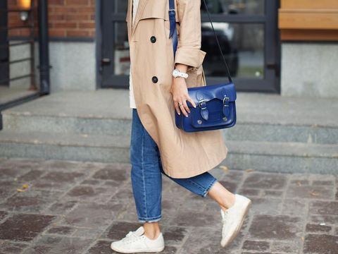 7 Item Fashion yang Buat Penampilan Tetap Modis di Usia 30 Tahun ke Atas