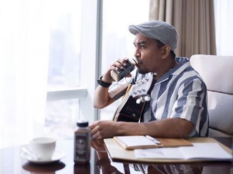 Aura Kasih Buka Kenangan Lama dengan Glenn Fredly, Saling Temani Ibadah