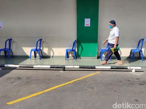 Kini Berbelanja di Pasar Swalayan Harus Antri