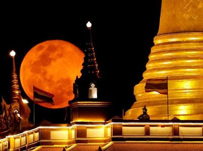 Betapa Indahnya Pink Supermoon 2020