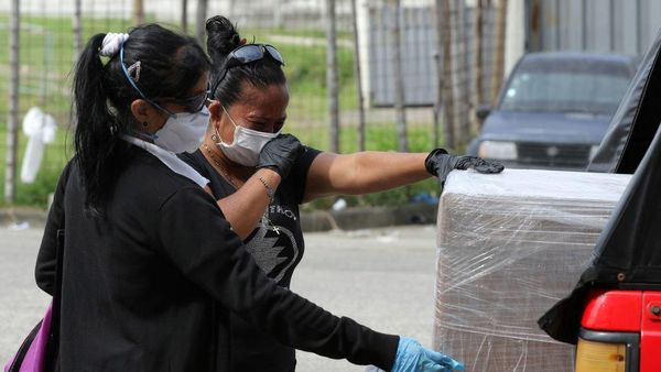 Potret Tangisan Duka Keluarga Korban Corona