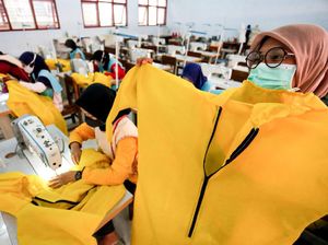 Keren! Siswa SMK di Blitar Produksi Hazmat Suit