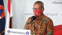 Foto: Gaya Masker Batik Jubir COVID-19 Achmad Yurianto, Bikin Netizen Salfok