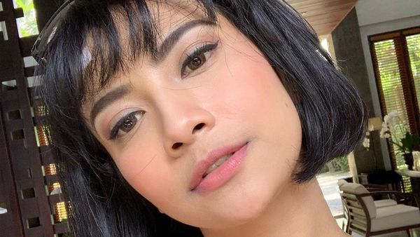Potret Senyum Vanessa Angel Keluar dari Penjara