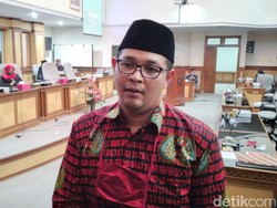 Ketua PDIP Kulon Progo Ambil Formulir Penjaringan Calon Bupati Partai Golkar