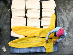 Mahasiswa Makassar Produksi 669 APD Gratis untuk Lawan Corona