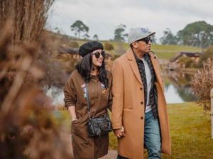 Momen Istri Glenn Fredly Belajar Bikin Papeda hingga Cicip Milkshake