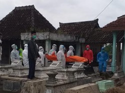 Warga Klaten Meninggal Dimakamkan Petugas Ber-APD, Ini Penjelasannya