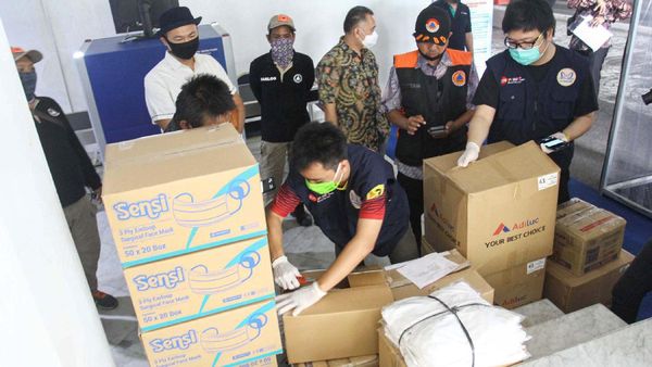 HIPMI Jaya  Sumbang Peralatan Medis ke Pemprov DKI