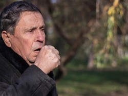 Perlu Tahu, Ini Risiko Virus Corona Bagi Kaum Pria di Atas 50 Tahun