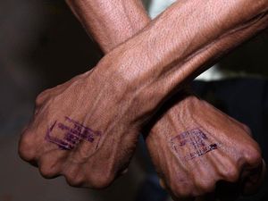 Puluhan Ribu Warga India Dikarantina: Kami Merasa Seperti di Kebun Binatang