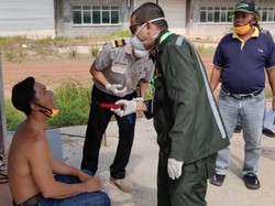 Pelaku Illegal Fishing Asal Vietnam Jalani Tes COVID-19 di Batam