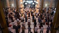Tetap Gelar Salat Jumat, Masjid di Kudus Terapkan Pembatasan Sosial