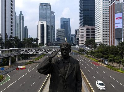 Penerapan PSBB Hari Pertama, Jalan Sudirman-Thamrin Lengang