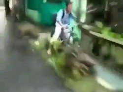 Viral Video Pemotor di Koja Dorong Anak SMP Bersepeda hingga Masuk Parit