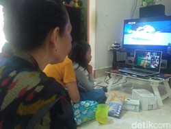 Gegara Corona, Keluarga Saksikan Akad Nikah Pengantin di Makassar Via Online