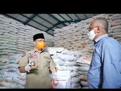 Cek Gedung Bulog, Gubernur Bengkulu Pastikan Stok Beras untuk Warga Aman