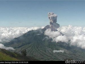 Gunung Merapi Erupsi Pagi Ini, Semburkan Kolom Abu Setinggi 3 Km