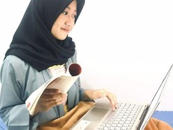 Mahasiswa Belajar Daring, Jawab Kuis Dosen Dapat Saldo GoPay & OVO