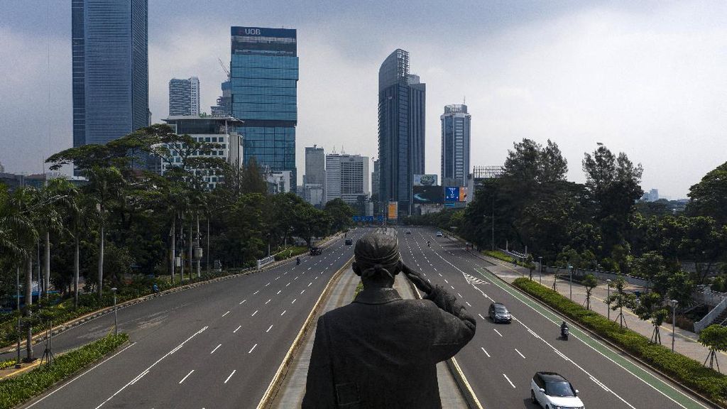 Angkot Nganggur-Stasiun Kosong, Begini Potret Jakarta di Masa PSBB
