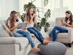 Internetan #DiRumahAja Bikin Tekor? Coba Paket Harian IM3 Ooredoo