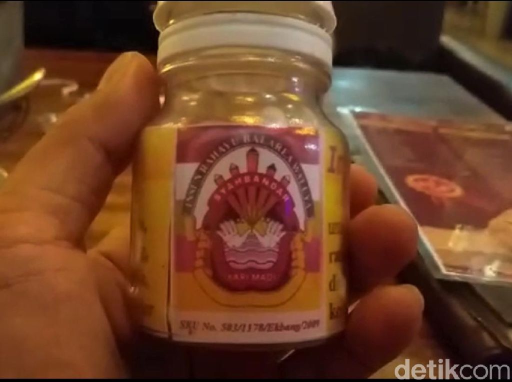 Ini Obat yang Diklaim Pria Garut Bisa Sembuhkan Pasien Corona Ini Obat yang Diklaim Pria Garut Bisa Sembuhkan Pasien Corona