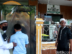 Masjid di Parepare Sulsel Tetap Gelar Salat Jumat di Tengah Pandemi Corona