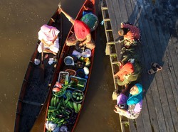 5 Floating Market Paling Keren di Asia, Di Banjarmasin hingga Mekong Delta