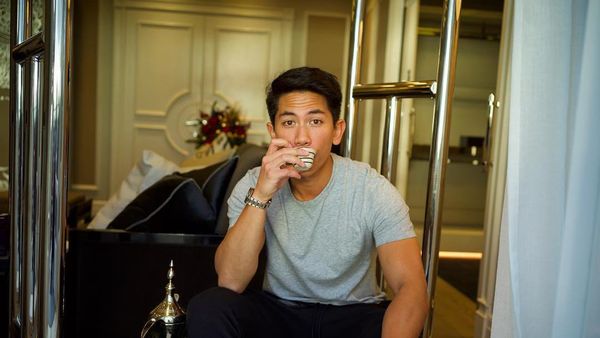 Awas Gagal Fokus! Intip Kulineran Seru Pangeran Brunei yang Ganteng Banget
