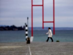 Ketika Bucin Harus Terpisah karena Lockdown: Kencan di Batas Wilayah