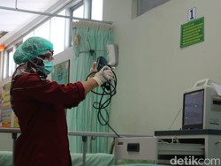 Ribuan Perawat Ponorogo Pakai Pita Hitam, Solidaritas Jenazah Perawat yang Ditolak