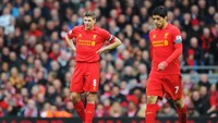 Steven Gerrard melakukan kesalahan fatal berupa dirinya terpeleset kala menghadapi Chelsea di Liga Inggris di musim 2013/2014. Alhasil The Blues menang dua gol tanpa balas dan Liverpool akhirnya tergeser dari puncak klasemen oleh Manchester City. The Reds gagal juara akibat Gerrard Slip yang berujung gol pertama Chelsea (Getty Images)