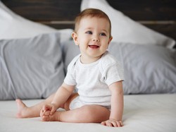 100 Nama Bayi Laki-laki yang Lahir di Momen 17 Agustus, Punya Makna Pejuang