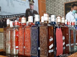 Ibu Muda di Tasikmalaya Ditangkap Polisi Gegara Menjual Miras