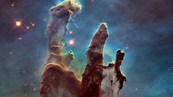 15 Foto Antariksa Ikonik yang Ditangkap Teleskop Hubble