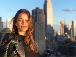 Menjadi model, membuat Desiree Cordero berkesempatan keliling dunia (Instagram/desirecordero)