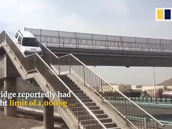 Waduh, Mobil Ini Putar Balik Lewat JPO