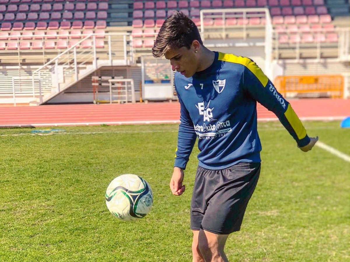 Pacar Brondong Ibunya Neymar Juga Pesepakbola, Jago Nggak? (Foto: Instagram)