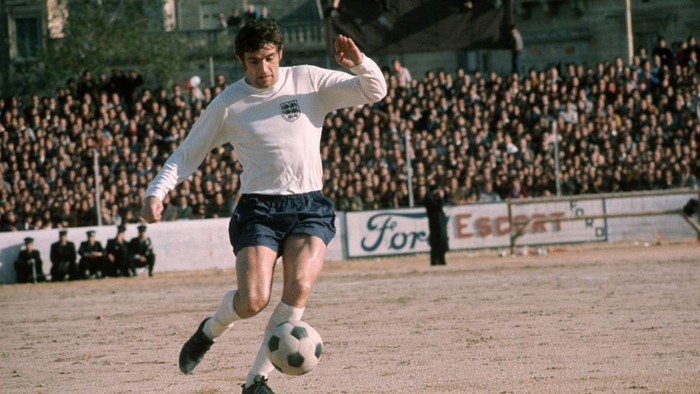 3rd February 1971:  Norman Hunter in action for England during their European Championship qualifying match against Malta at Valletta in Malta.  (Photo by A. Jones/Express/Getty Images)