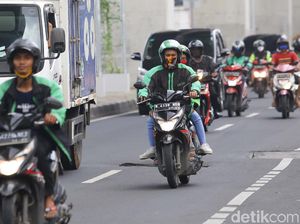 Polisi Diminta Ikuti Pergub DKI Saat PSBB, Ojol Dilarang Bawa Penumpang Polisi Diminta Ikuti Pergub DKI Saat PSBB, Ojol Dilarang Bawa Penumpang