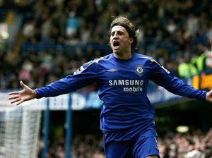 Petr Cech: Drogba Hebat, tapi Crespo...