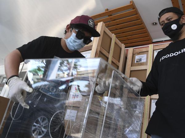 Aerosol Box untuk Lindungi Tenaga Medis