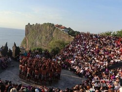 PPKM Jawa Bali Diberlakukan, Tari Kecak Uluwatu Libur Dulu