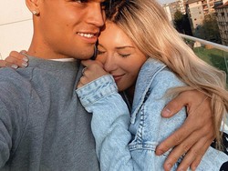 Agustina Gandolfo pun suka memposting kemesraannya bersama Lautaro Martinez di media sosial (Instagram/agus.gandolfo)