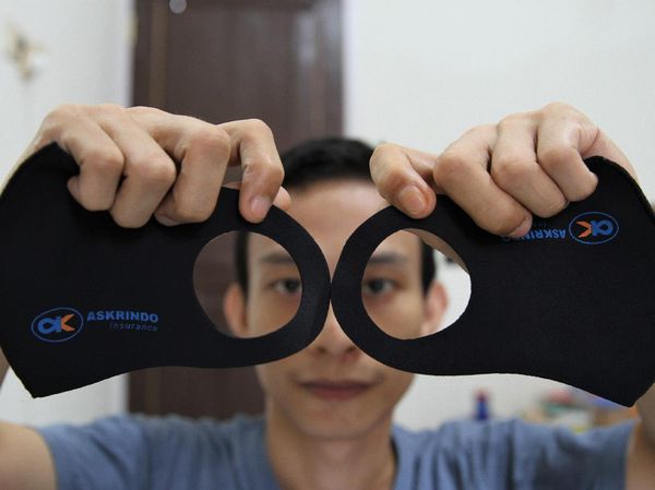 Omzet Pembuat Masker Meningkat di Tengah Pandemi Corona