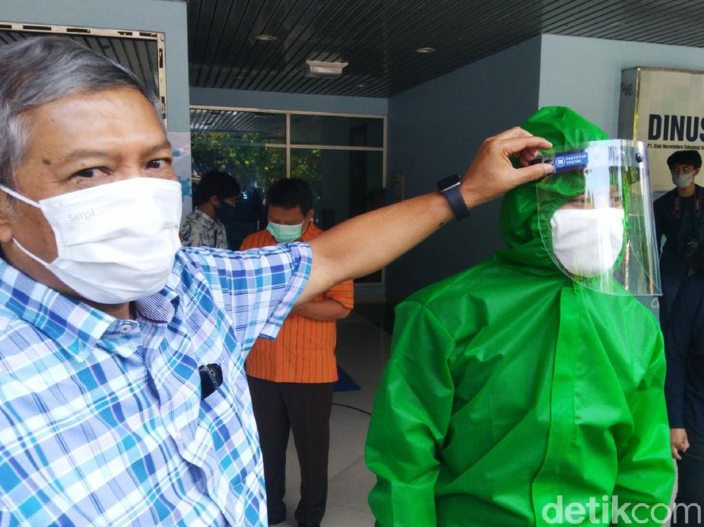 Pandemi Corona, Udinus Semarang Bagi-bagi Kuota hingga APD Pandemi Corona, Udinus Semarang Bagi-bagi Kuota hingga APD