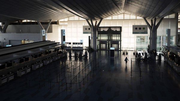 Lihat Lagi Penampakan Bandara Tersibuk di Jepang yang Kini Sepi