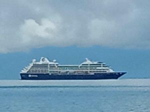 Kapal Pesiar Bikin Geger di Raja Ampat, Ternyata Cuma Numpang Lewat