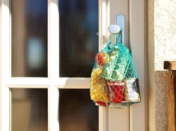 Tak Keluar Rumah, Wanita Ini Mengaku Kena Virus Corona dari Antar Belanja